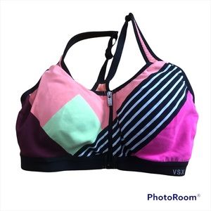 Victoria’s Secret Sport sports bra Size 34C, underwire